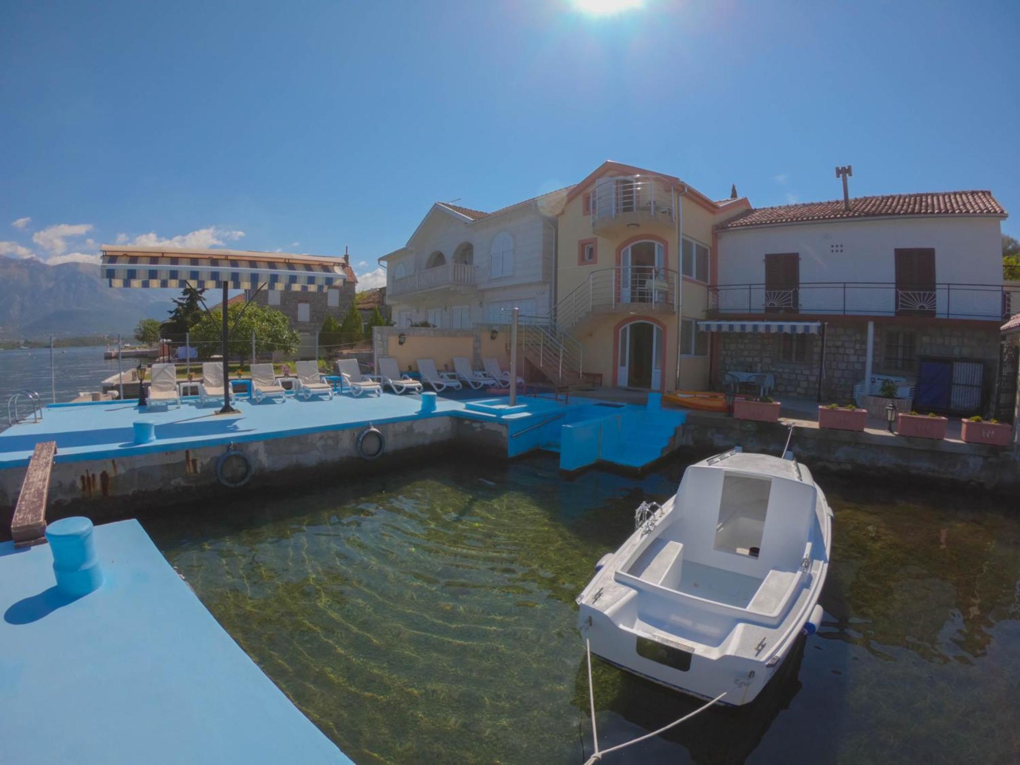 Porto Del Sole Apartments 티바트 외부 사진